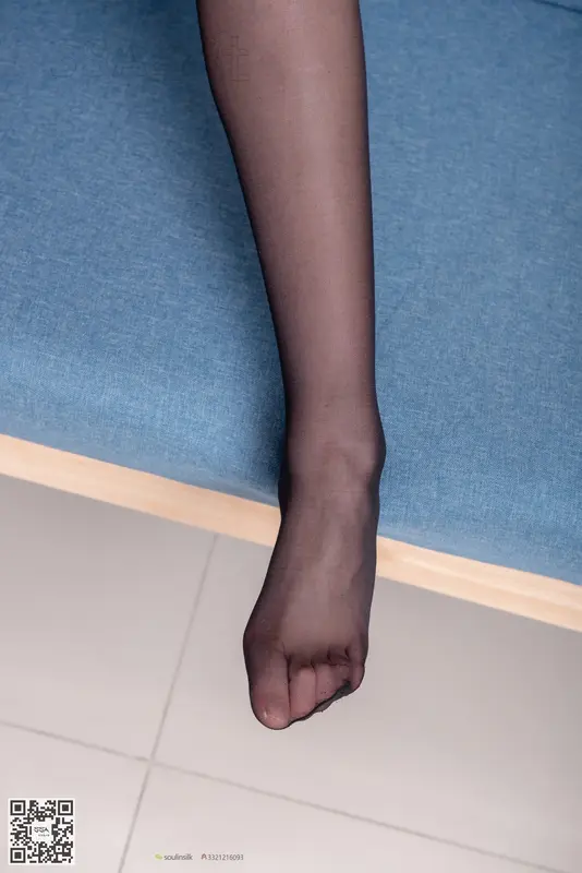 [SSA丝社]超清写真 NO.113 穗子 腿模穗子教你穿黑色系JK制服 - SSA丝社